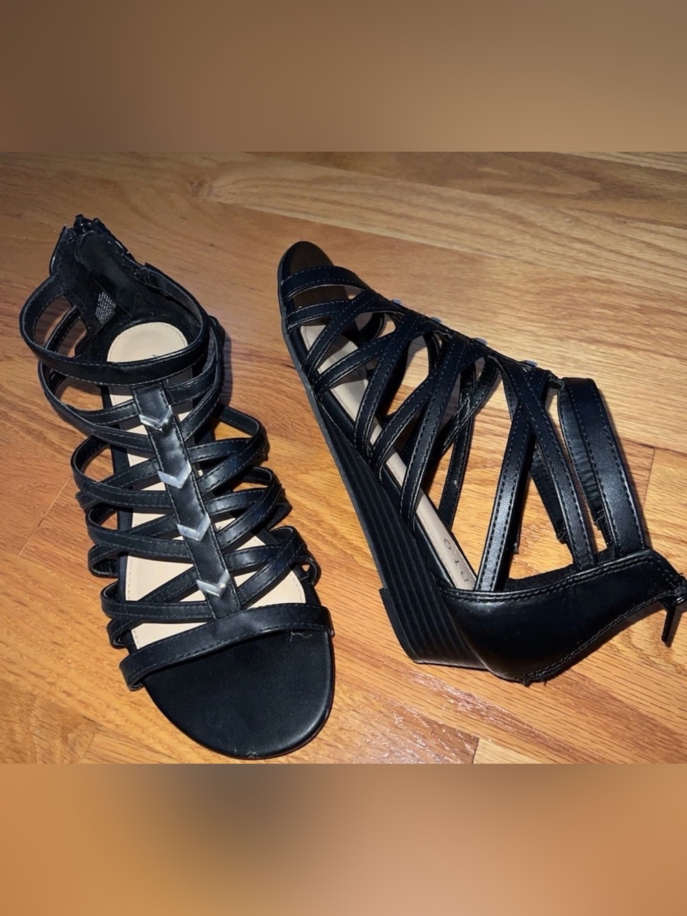Apt. 9 Women’s Low Kitten Heel Wedge Sandal Gladiator Black Size 8